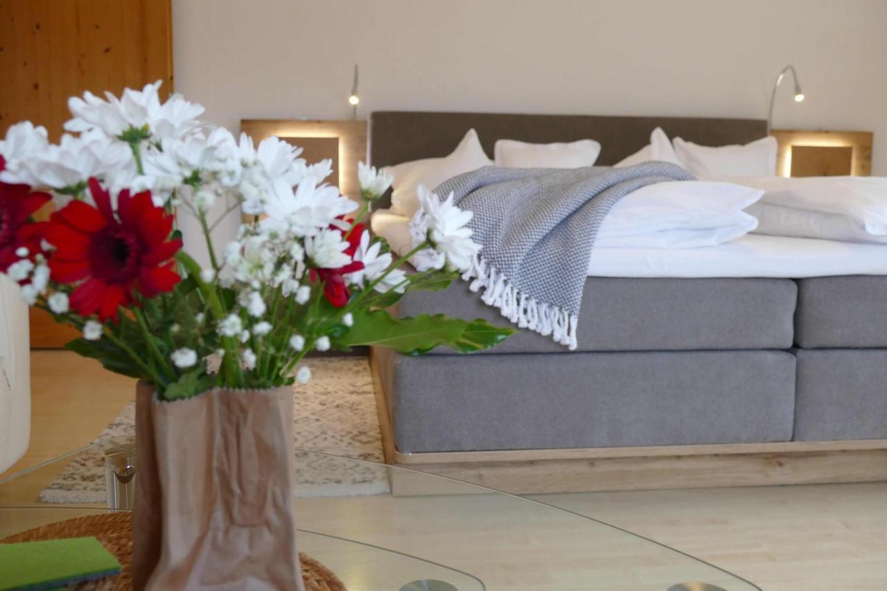 Goller Apartment *